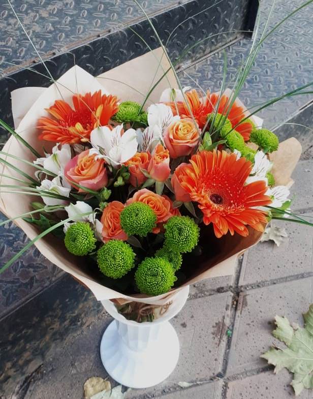 Букет цветов из: Герберы, Хризантемы, Альстромерии и Розы в Орехово-Зуево