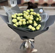 Букет Белые кустовые розы Солинеро в Орехово-Зуево