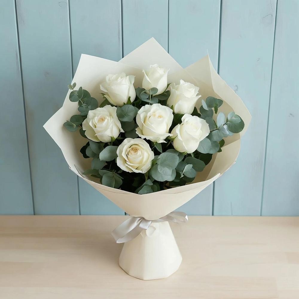 Букет Белые розы в Эвкалипте в Орехово-Зуево