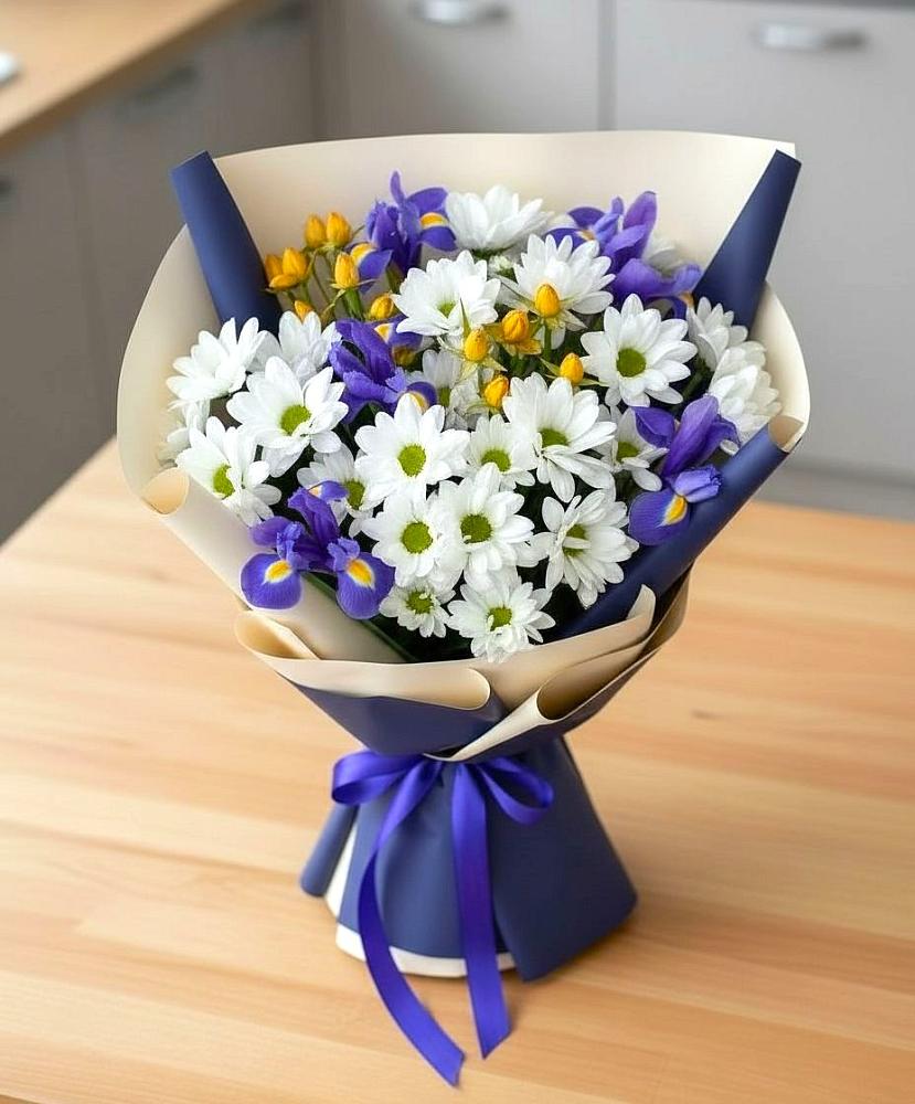 Букет цветов из: Розы, Ирисы и Хризантемы в Орехово-Зуево