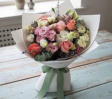 Букет цветов из:  Розы, Лизиантусы и Гвоздики в Орехово-Зуево