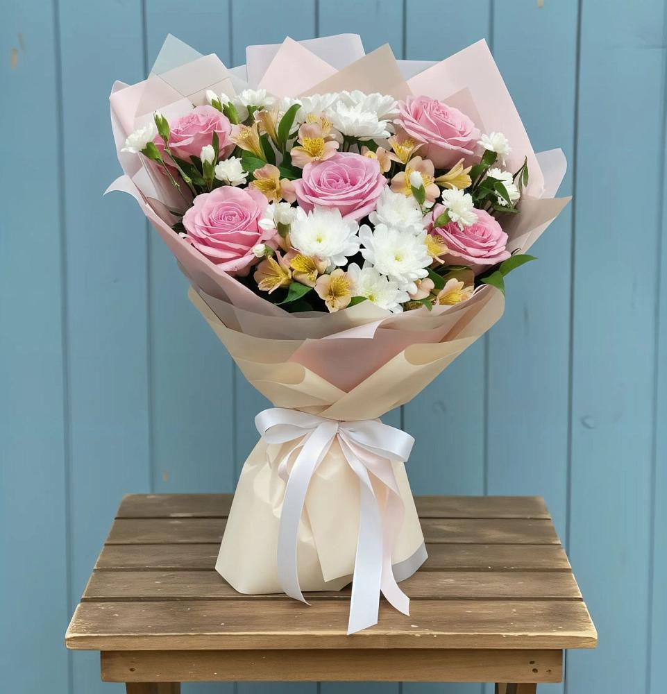 Букет цветов из: Гвоздики, Орхидеи и Розы в Орехово-Зуево