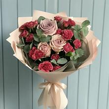 Букет цветов из:  Гвоздики и Розы в Орехово-Зуево