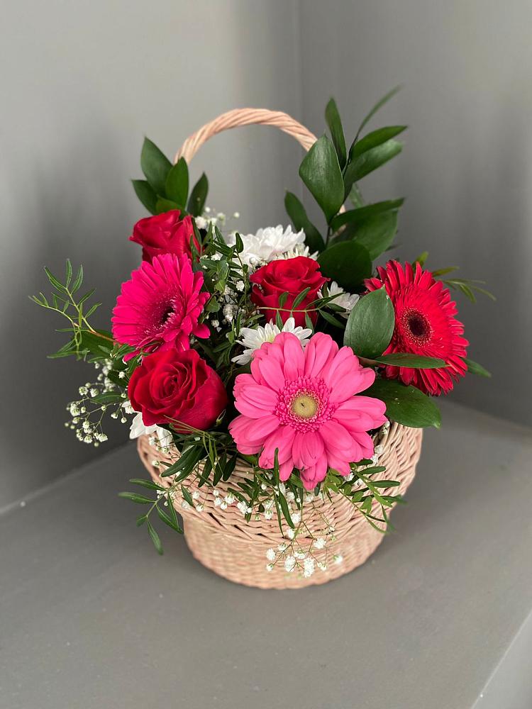 Цветочная композиция из Розы, Хризантемы и Герберы в корзине в Орехово-Зуево