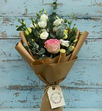 Букет цветов из:  Розы и Лизиантусы в Орехово-Зуево